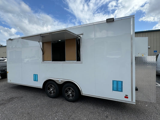 TRAILER 20 FT FOR SALE ( INCLUDES GENERATOR)