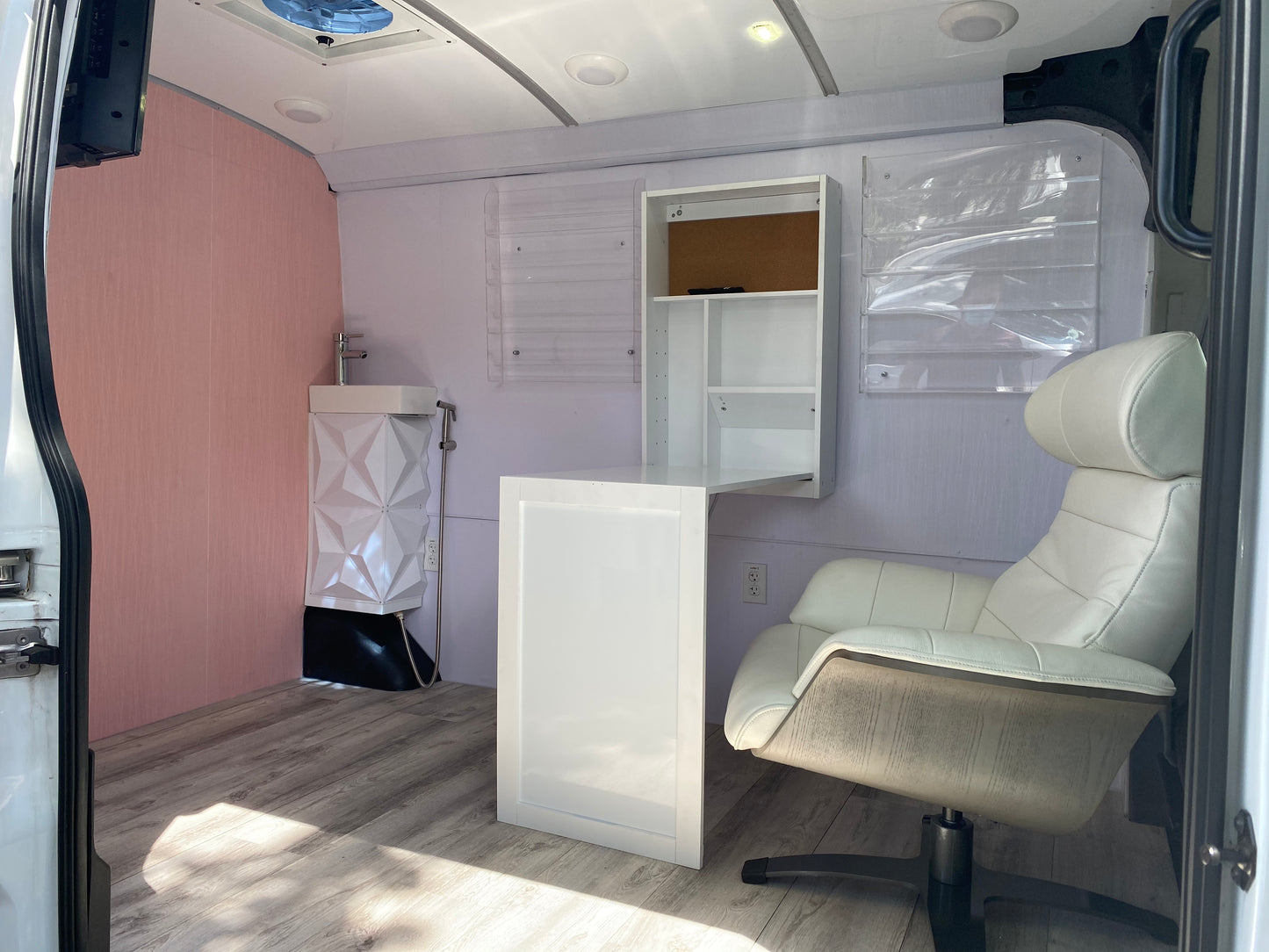 Petite Mobile Nail Salon, FL